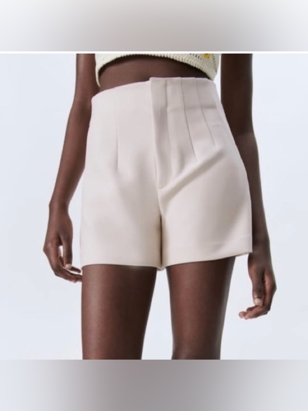 Zara HIGH WAISTED SHORTS ECRU Beige pleated shorts XS